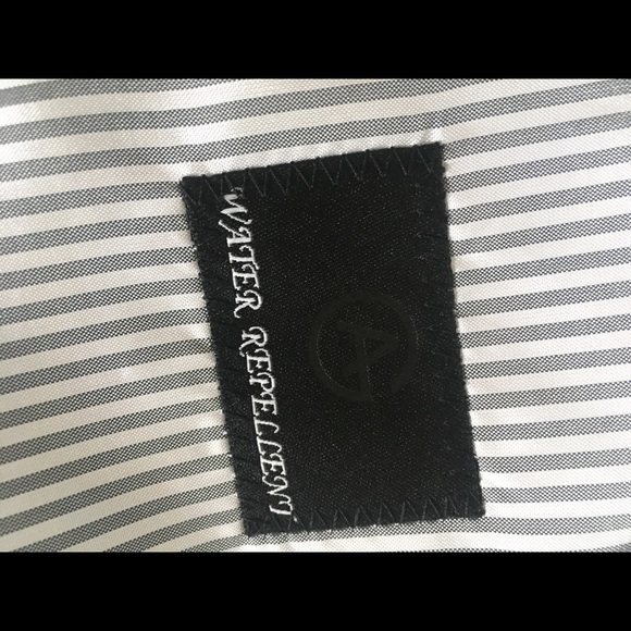 Armani water repellent jacket - Picture 3 of 4